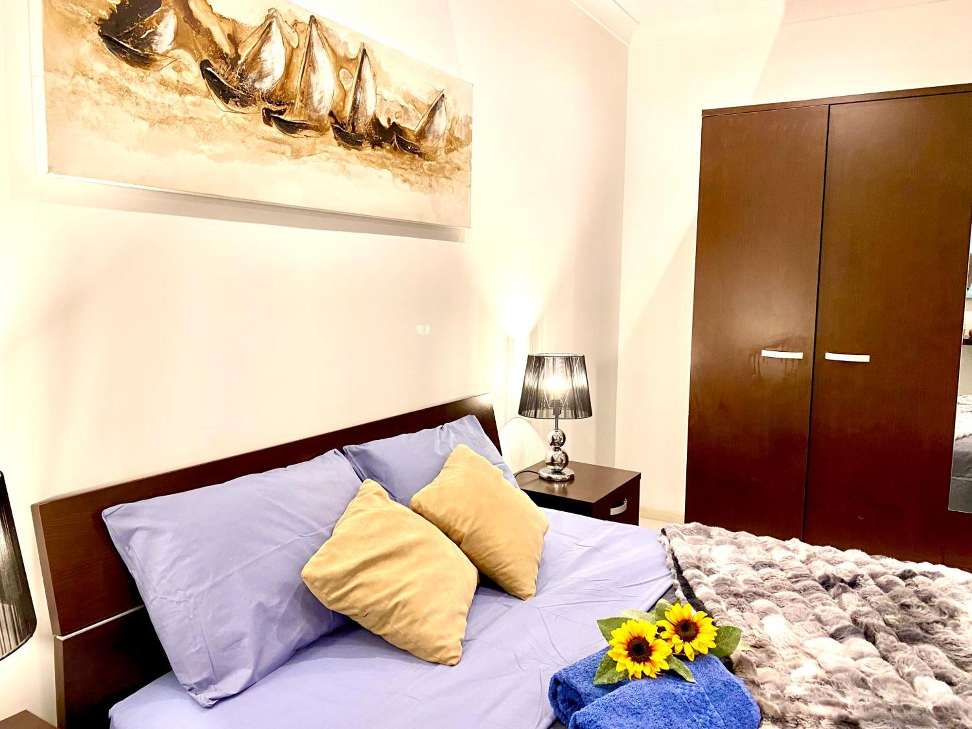 Seafront Harbour Haven - Steps To Ferry, Shops And Beaches Sliema Exterior foto